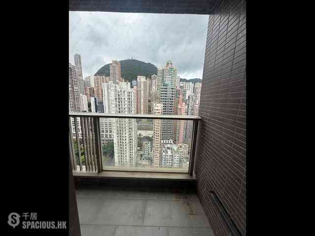 Sai Ying Pun - Island Crest 01