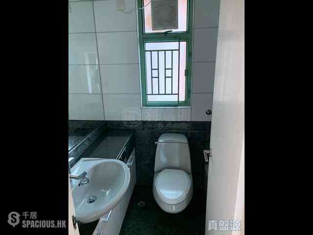 Wan Chai - Royal Court 08