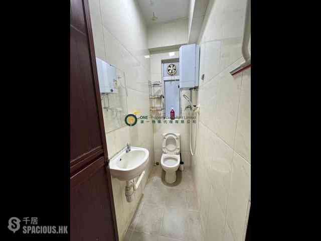 Sai Ying Pun - Tung Lee Building 03