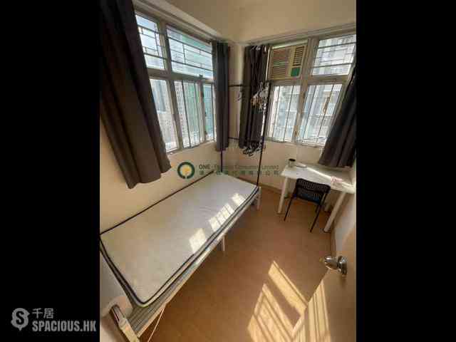 Sai Ying Pun - Fu Moon Building 06