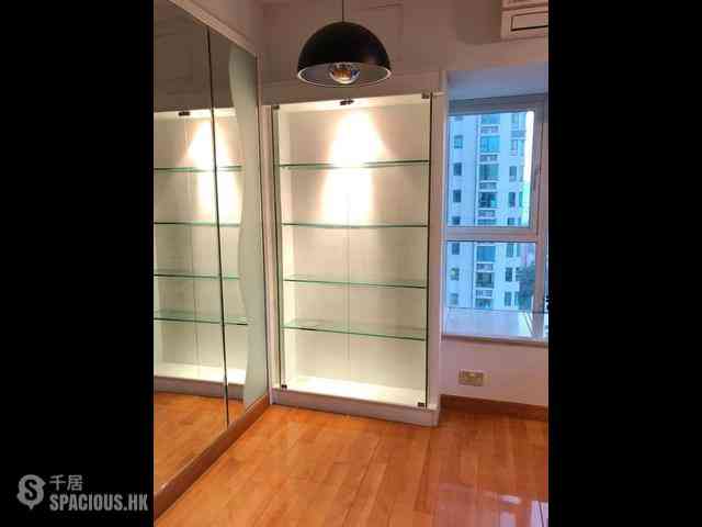 Kennedy Town - University Heights 01