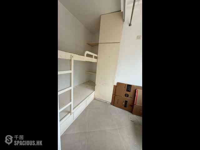 Mid Levels Central - Birchwood Place 01