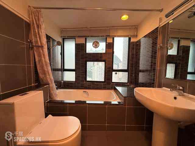 Mid Levels Central - Birchwood Place 03