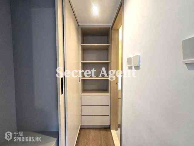 Mid Levels Central - 62B, Robinson Road 05