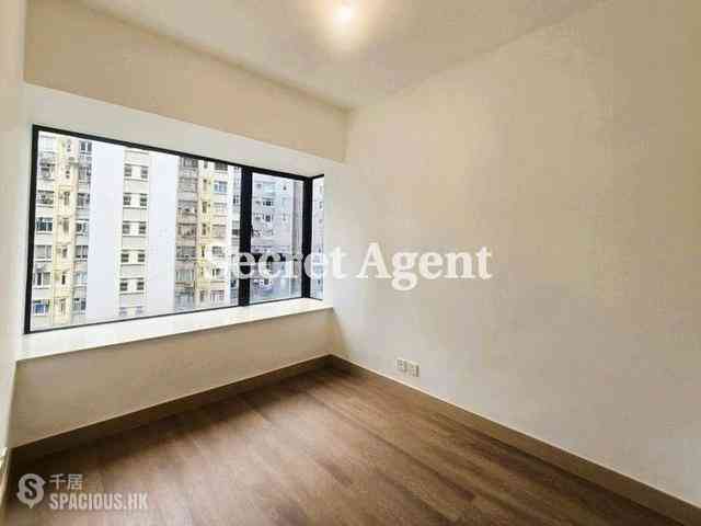 Mid Levels Central - 62B, Robinson Road 07
