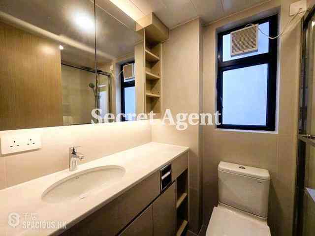 Mid Levels Central - 62B, Robinson Road 09