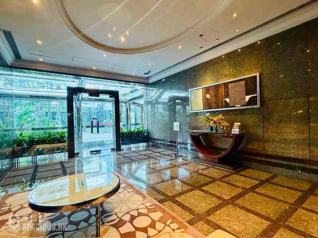 Wan Chai - Convention Plaza Apartments 02