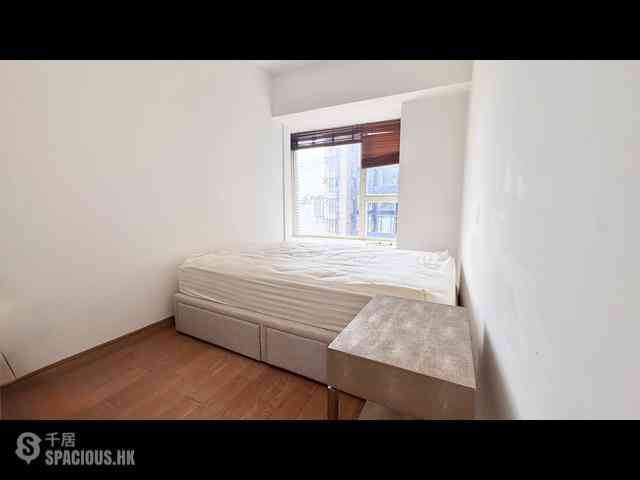 Soho - Centrestage 06
