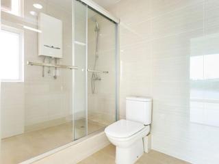 Chung Hom Kok - Cypresswaver Villas Block C 06
