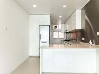 Chung Hom Kok - Cypresswaver Villas Block C 08