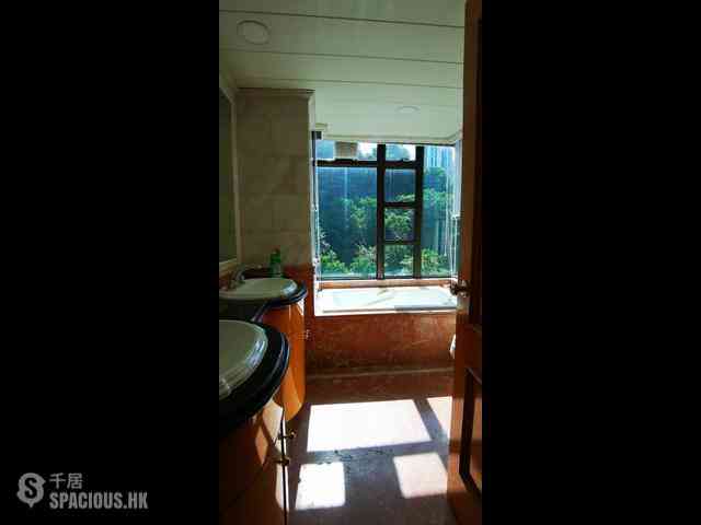 Mid Levels Central - Fairlane Tower 10