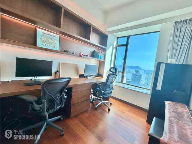 Mid Levels Central - Fairlane Tower 08