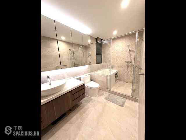 Mid Levels Central - Fairlane Tower 09