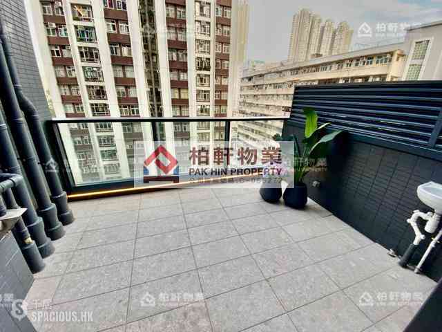 Quarry Bay - The Holborn 01