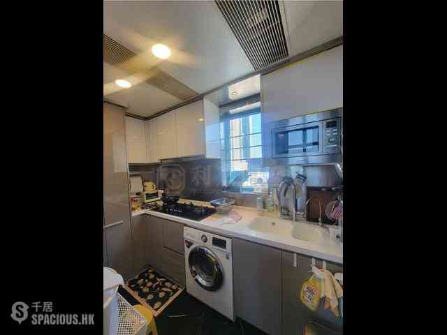Tai Kok Tsui - The Long Beach Tower 1 06