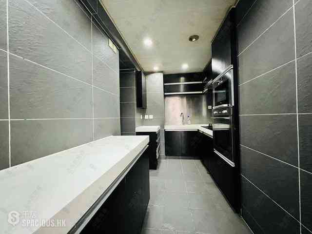 Wan Chai - Phoenix Court Block 3 10