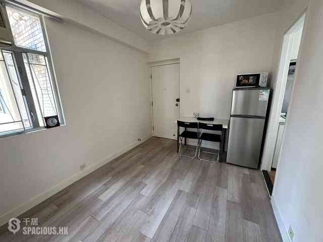 Sai Ying Pun - Wing Cheung Building 05