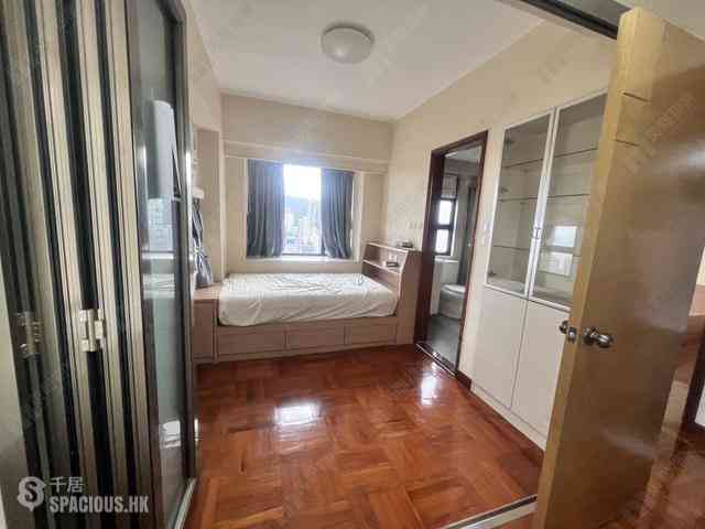 Mid Levels Central - Robinson Heights Block 3 06