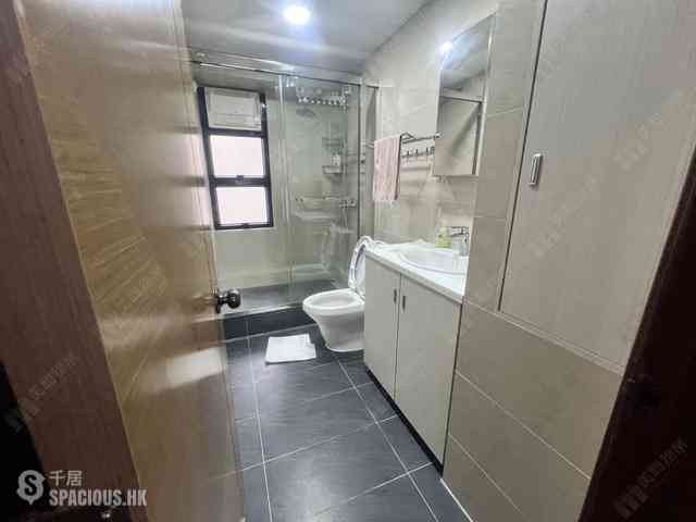 Mid Levels Central - Robinson Heights Block 3 07