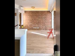Soho - Centrestage 03