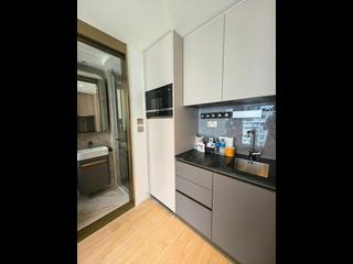 Sai Ying Pun - Des Voeux W Residence 03