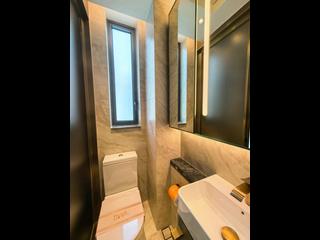 Sai Ying Pun - Des Voeux W Residence 05