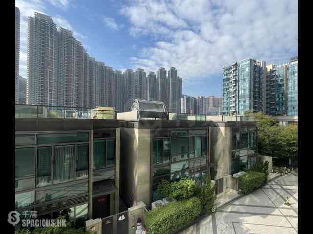 Tseung Kwan O - Capri 01