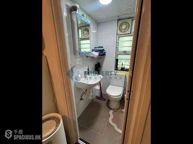 Sheung Wan - Midland Centre Block B 07
