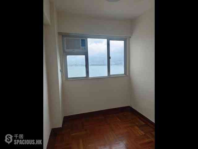 Sai Ying Pun - Kwan Yick Building Phase 3 04