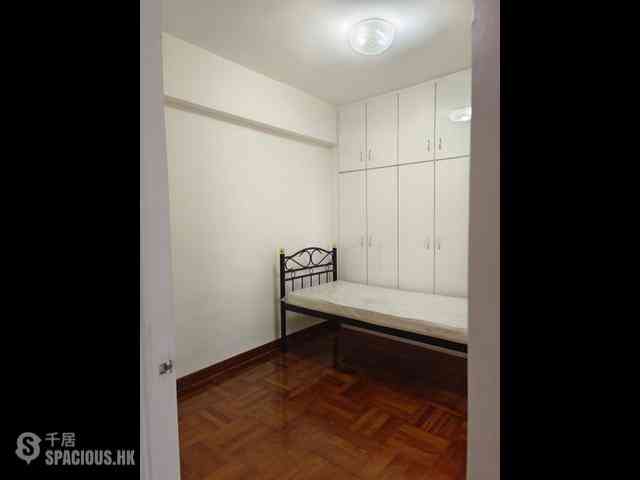 Sai Ying Pun - Kwan Yick Building Phase 3 08