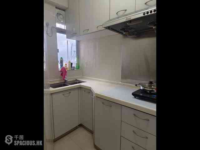 Sai Ying Pun - Kwan Yick Building Phase 3 10