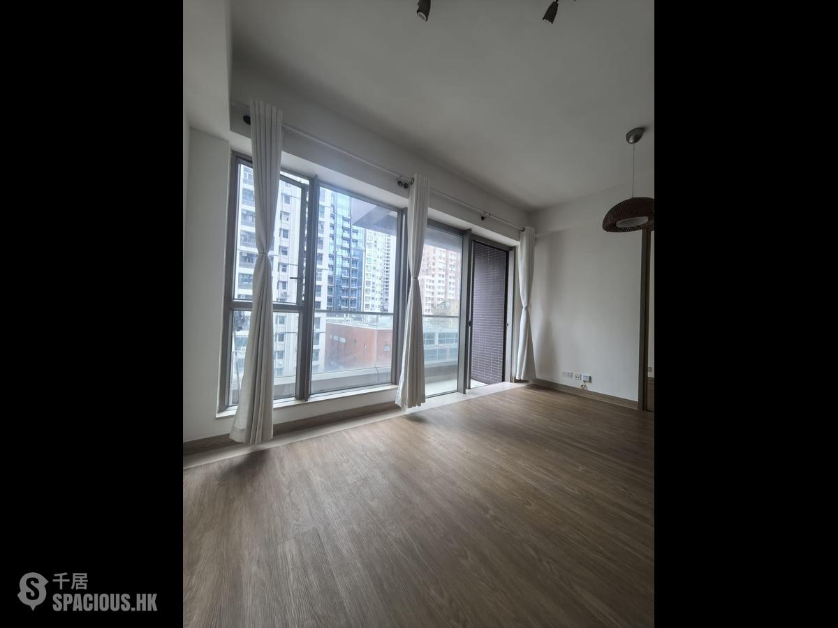 Sai Ying Pun - Island Crest Block 2 01