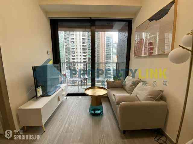Sai Ying Pun - The Queens 01