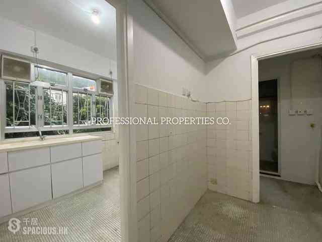 Happy Valley - 9, Broom Road 10