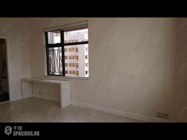 Mid Levels West - Parkway Court Block A 14
