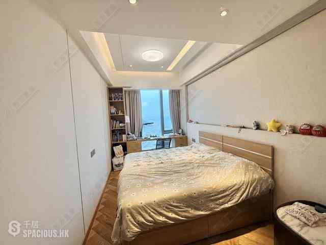 Ap Lei Chau - Marina South Block 1 04