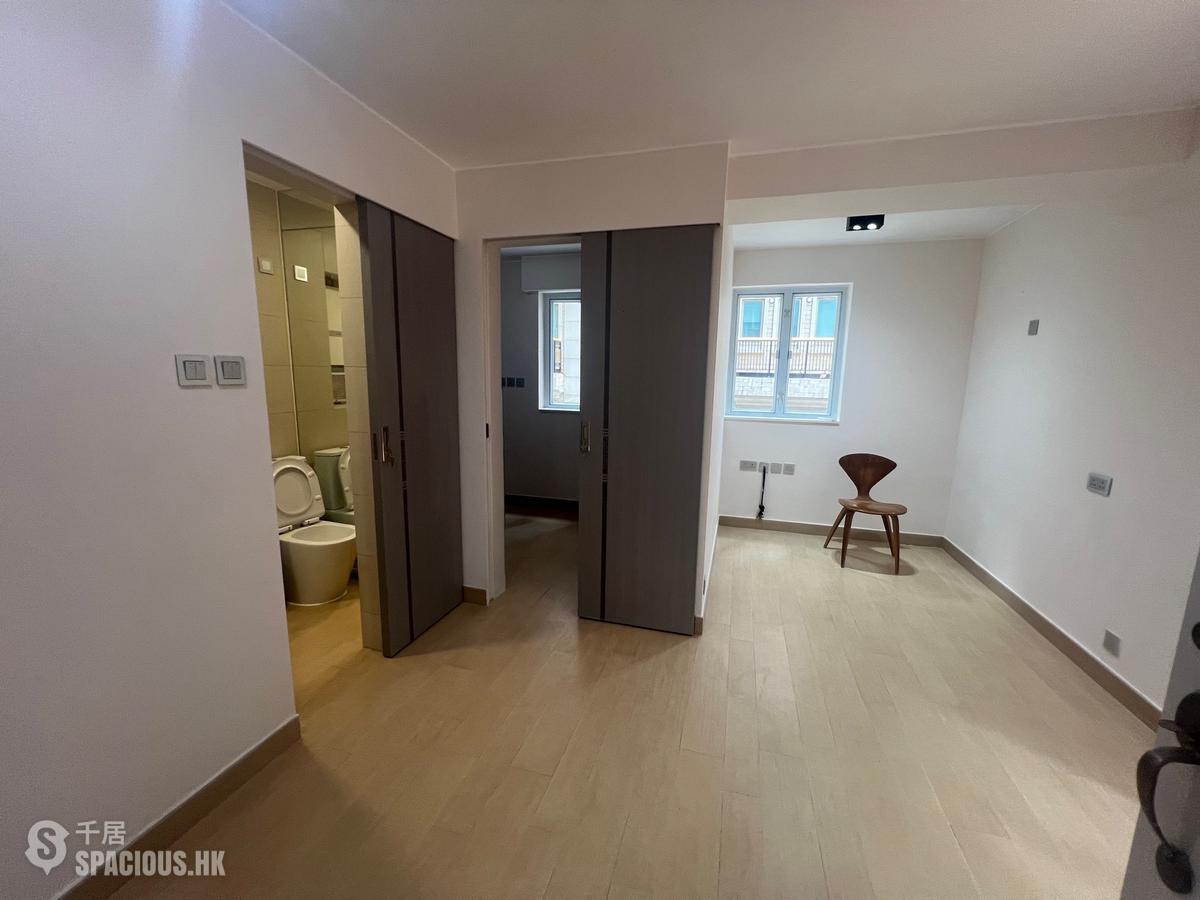 Wan Chai - Galway Court 01