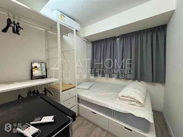 Causeway Bay - 24, Yiu Wa Street 06