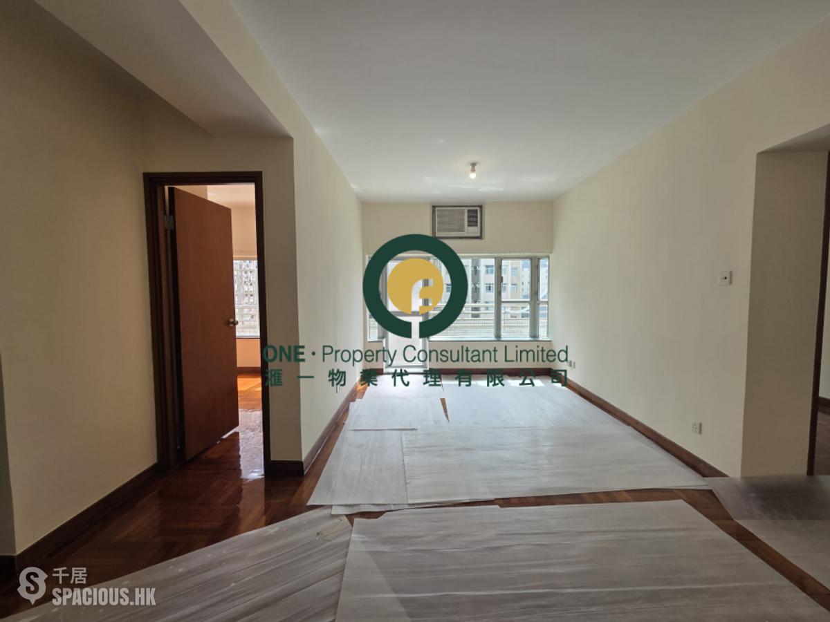 Sai Ying Pun - Lechler Court 01