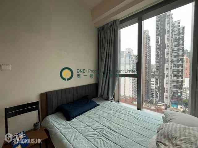 Sai Ying Pun - King's Hill 05