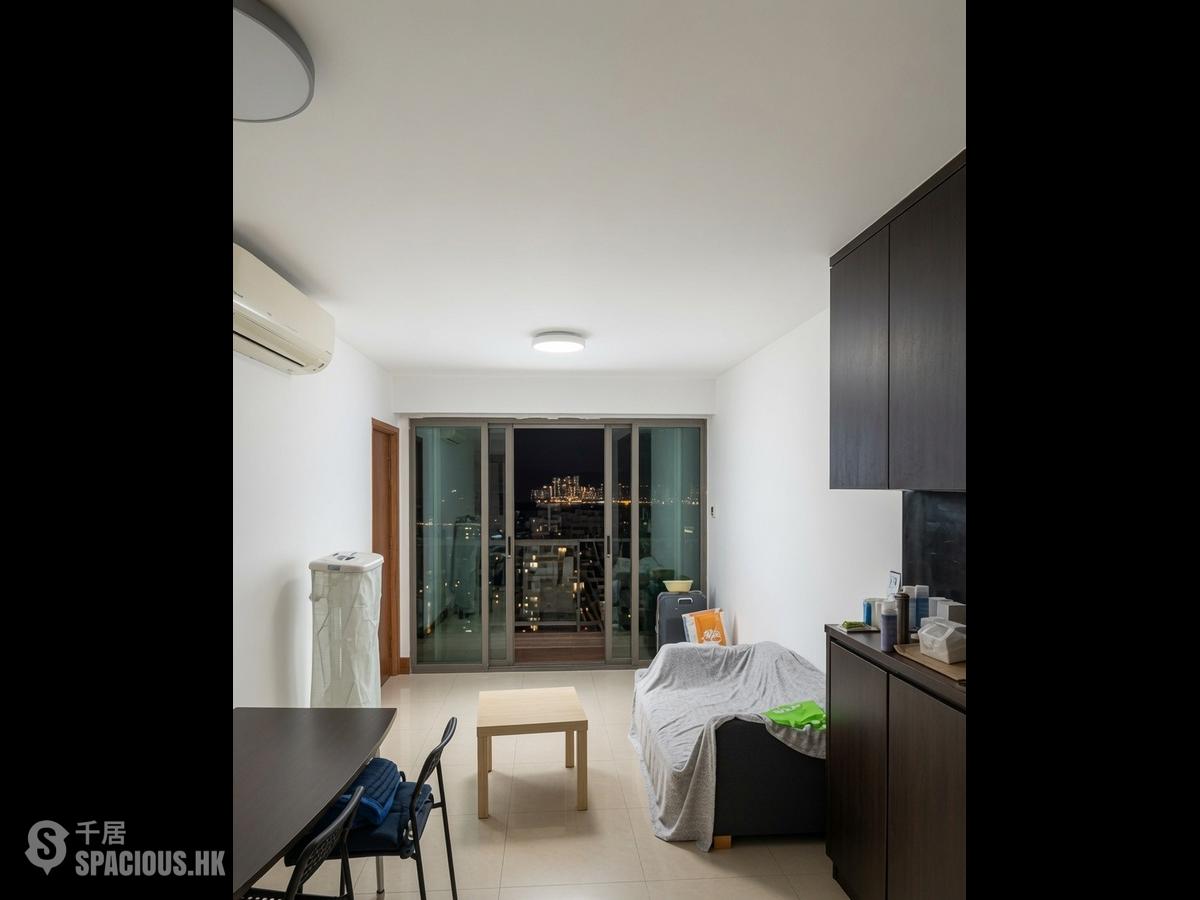 Tseung Kwan O - The Grandiose Block 3 01