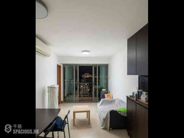 Tseung Kwan O - The Grandiose Block 3 01