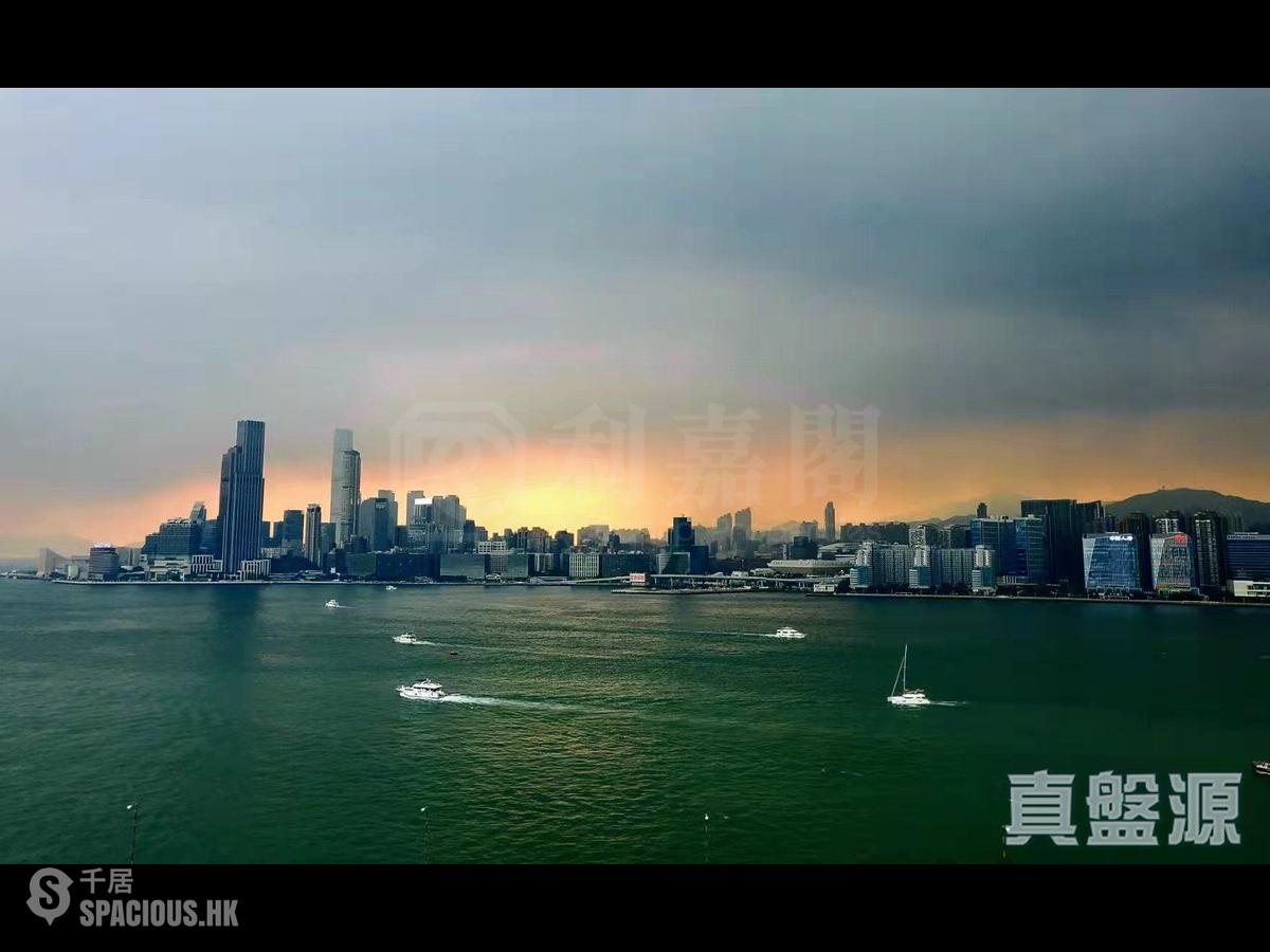 Fortress Hill - Harbour Glory 01