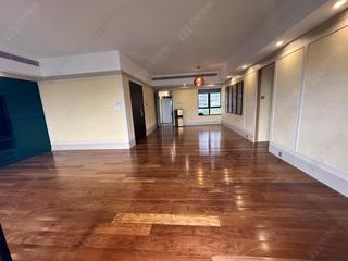 Mid Levels East - Bowen Place 04