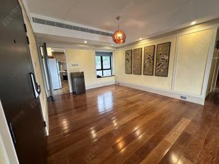 Mid Levels East - Bowen Place 05