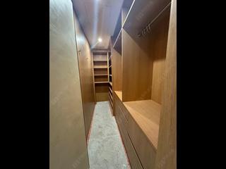 Mid Levels East - Bowen Place 08