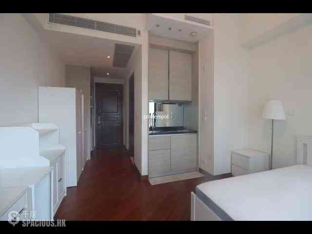 Wan Chai - The Avenue Phase 2 03