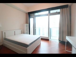 Wan Chai - The Avenue Phase 2 06