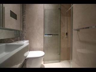 Wan Chai - The Avenue Phase 2 07