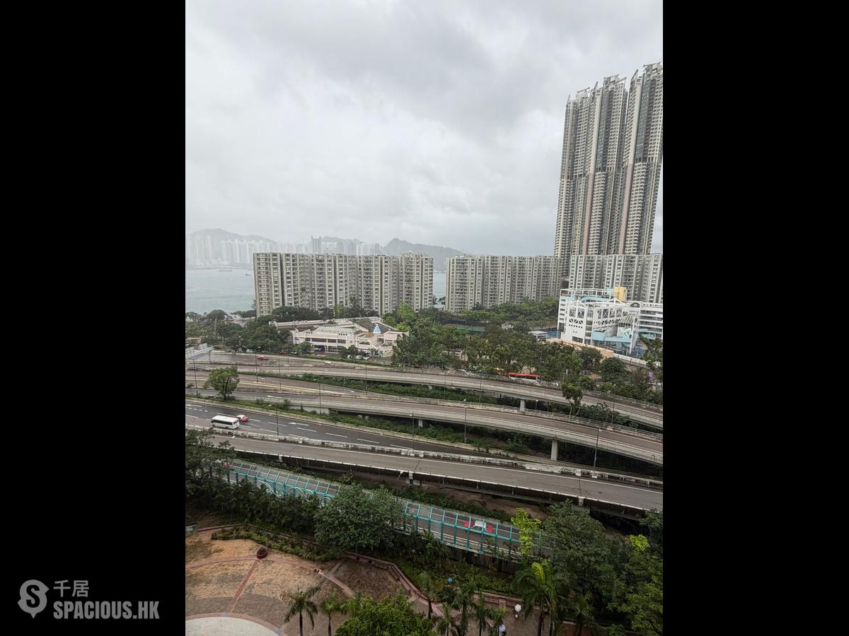 Tai Koo Shing - Tai Koo Shing Kao Shan Terrace 01